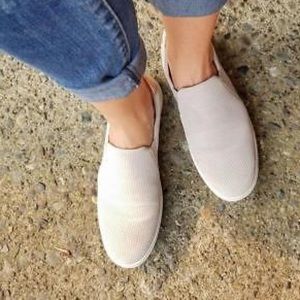 DR SCHOLLS slip ons